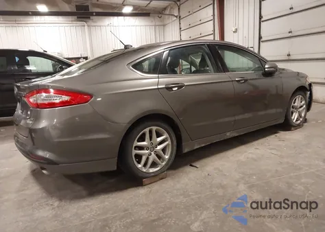 2013 Ford Fusion Se z USA, uszkodzony, nr VIN 3FA6P0HRXDR205670